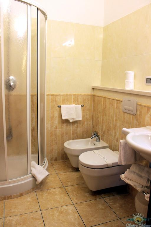 Hotel Sette E Mezzo 카스텔루치오 수페리오레 객실 사진