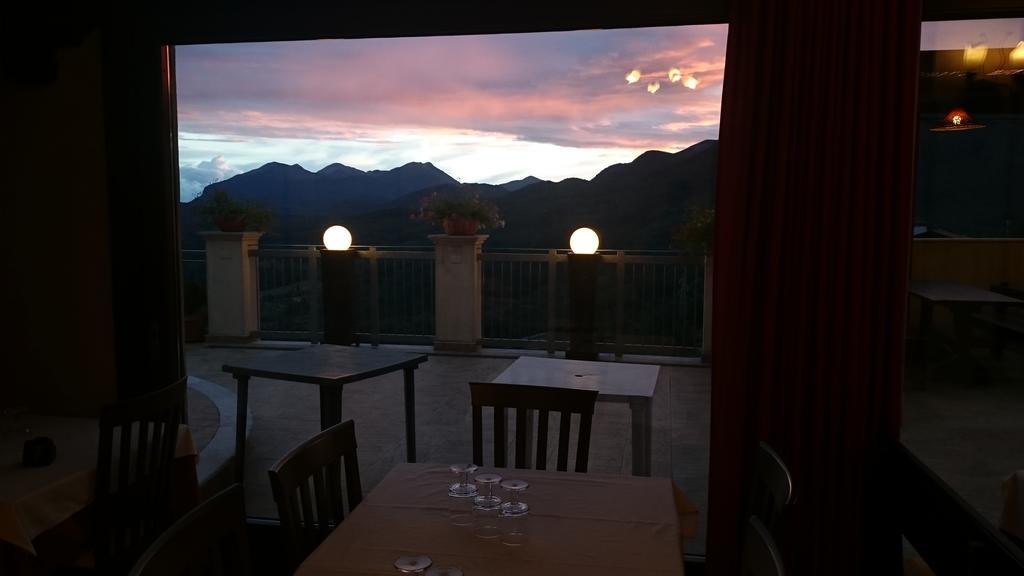Hotel Sette E Mezzo 카스텔루치오 수페리오레 외부 사진